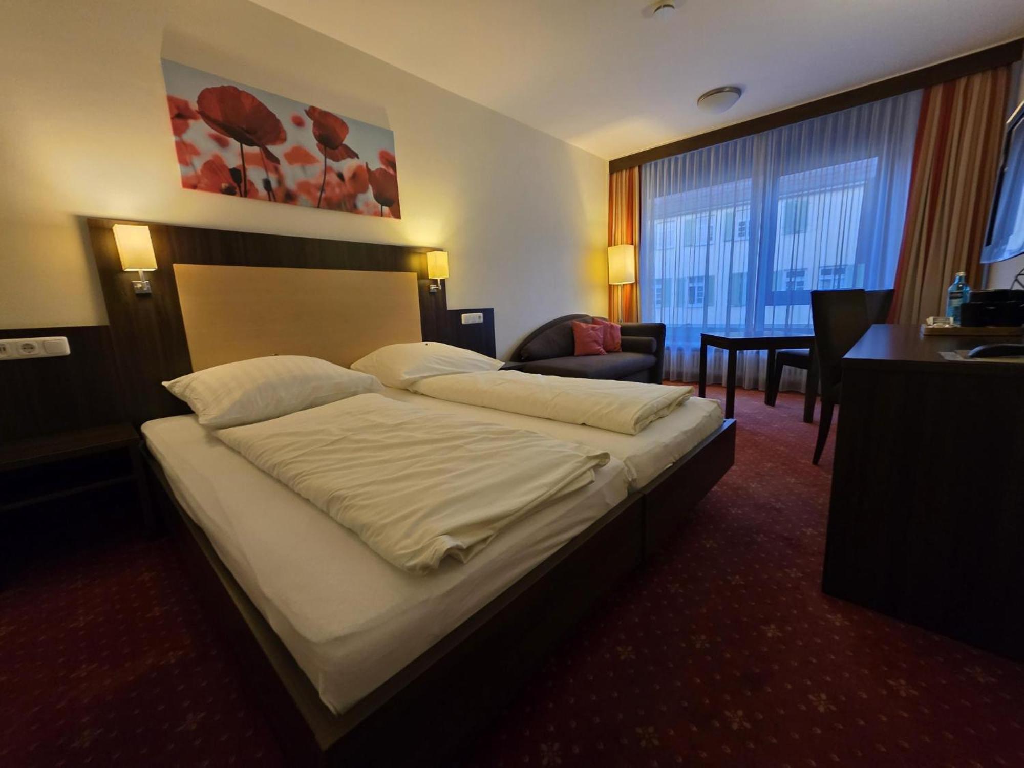 Hotel Restaurant Sonne-Post Murrhardt Екстериор снимка